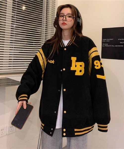 .KOM(ドットコム)の「A'GEM/9 × .kom『.kom/ドットケーオーエム』Lettered Stadium JUMPER レタードスタジャン 長袖 ブルゾン(スタジャン・レディース・ブラック/アイボリー・L)」の17枚目の写真