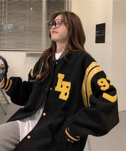 .KOM(ドットコム)の「A'GEM/9 × .kom『.kom/ドットケーオーエム』Lettered Stadium JUMPER レタードスタジャン 長袖 ブルゾン(スタジャン・レディース・ブラック/アイボリー・L)」の20枚目の写真