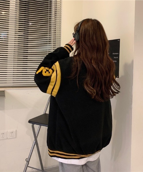 .KOM(ドットコム)の「A'GEM/9 × .kom『.kom/ドットケーオーエム』Lettered Stadium JUMPER レタードスタジャン 長袖 ブルゾン(スタジャン・レディース・ブラック/アイボリー・L)」の11枚目の写真