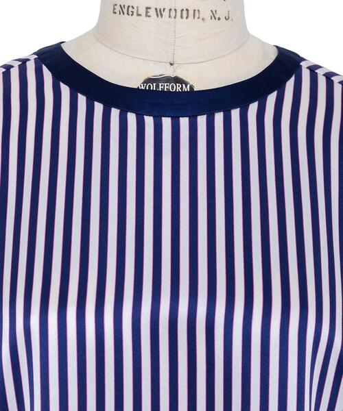 Drawer(ドゥロワー)の「<Drawer(ドゥロワー)> シルクストライプバックリボンブラウス(シャツ/ブラウス・レディース・ネイビー・FREE)」の7枚目の写真