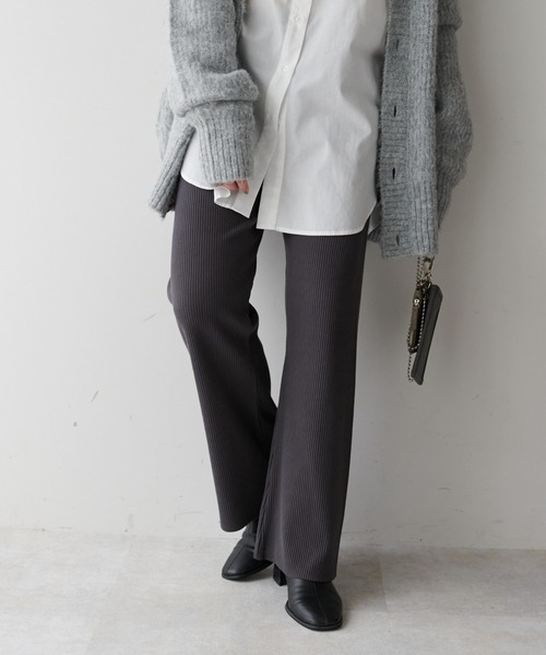 DISCOAT（ディスコート）の「リブフレアカットパンツ《WEB限定カラー