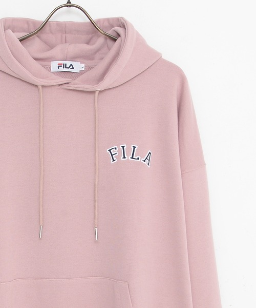 FILA(フィラ)の「【FILA/フィラ】WEB限定 別注 ワンポイント カレッジロゴ ビックシルエット ドロップショルダー パーカー フ―ディー 裏毛(パーカー・メンズ・ホワイト/ブラック/ネイビー/ピンク系その他・LL/M/L)」の4枚目の写真