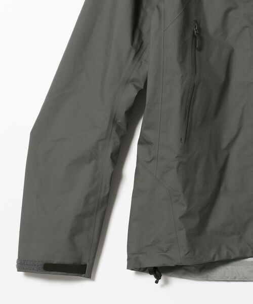 ARC'TERYX（アークテリクス）の「ARC’TERYX / Beta Jacket（マウンテンパーカー・メンズ・チャコールグレー/ブラック/ネイビー・SMALL/MEDIUM/X-LARGE/LARGE/XX-LARGE）」の6枚目の写真