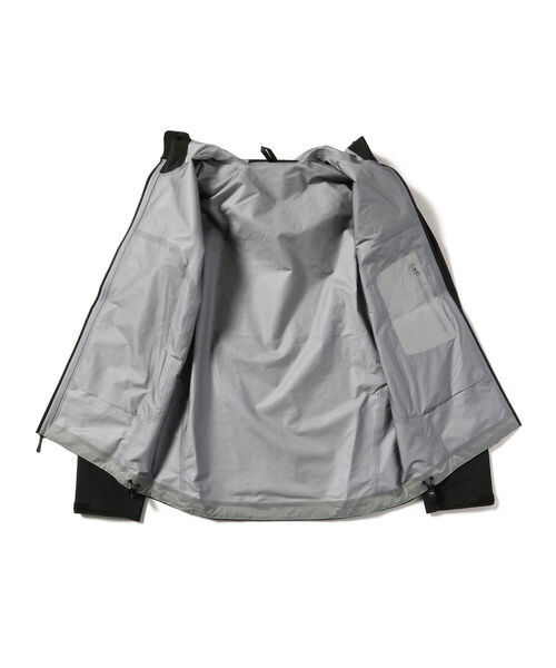 ARC'TERYX（アークテリクス）の「ARC’TERYX / Beta Jacket（マウンテンパーカー・メンズ・チャコールグレー/ブラック/ネイビー・SMALL/MEDIUM/X-LARGE/LARGE/XX-LARGE）」の11枚目の写真