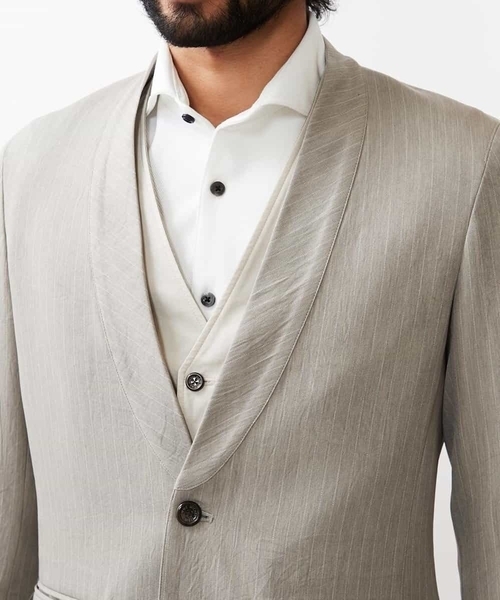 MICHEL KLEIN HOMME (ミッシェルクランオム)の「ストライプジャケット(ノーカラージャケット・メンズ・ブラック/ベージュ・MEDIUM/LARGE/X-LARGE)」の6枚目の写真