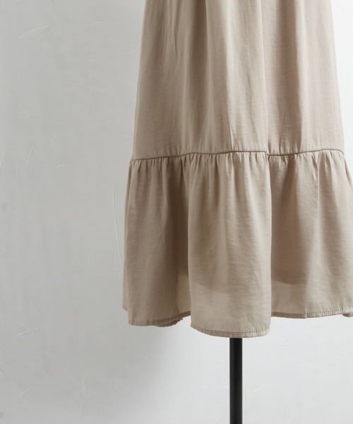 tocco closet（トッコ　クローゼット）の「りぼん＆くるみ釦付き袖口フレアティアードサテンワンピース（ワンピース・レディース・ミント/グレイッシュベージュ・M）」の11枚目の写真