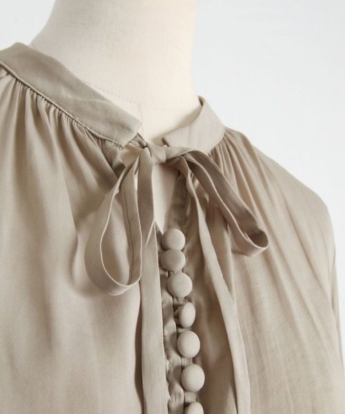 tocco closet（トッコ　クローゼット）の「りぼん＆くるみ釦付き袖口フレアティアードサテンワンピース（ワンピース・レディース・ミント/グレイッシュベージュ・M）」の13枚目の写真