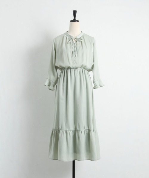 tocco closet（トッコ　クローゼット）の「りぼん＆くるみ釦付き袖口フレアティアードサテンワンピース（ワンピース・レディース・ミント/グレイッシュベージュ・M）」の19枚目の写真