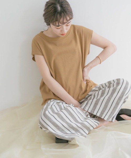 ITEMS URBANRESEARCH（アイテムズ アーバンリサーチ）の「クルーネックノースリーブTシャツ（Tシャツ/カットソー・レディース・グリーン/マスタード/ホワイト/ブラック・FREE）」の13枚目の写真