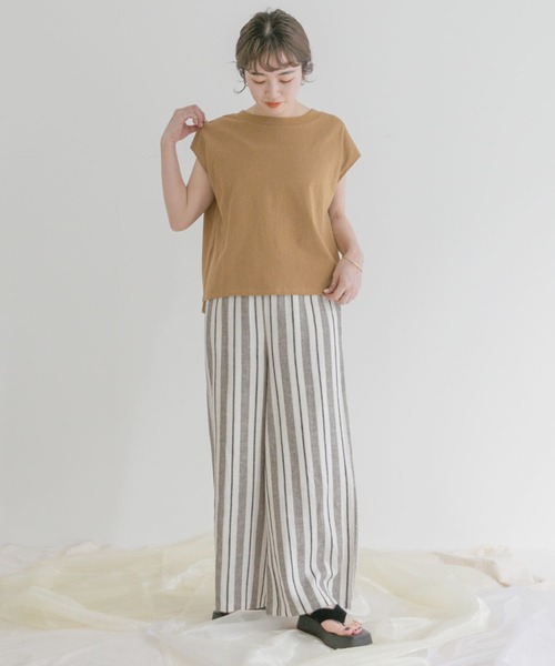 ITEMS URBANRESEARCH（アイテムズ アーバンリサーチ）の「クルーネックノースリーブTシャツ（Tシャツ/カットソー・レディース・グリーン/マスタード/ホワイト/ブラック・FREE）」の20枚目の写真