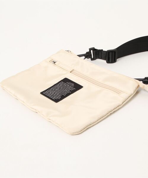 Green　Parks（グリーンパークス）の「・and mikka ミニショルダー付きリュック（トートバッグ・レディース・アイボリー/ブラック・FREE）」の8枚目の写真