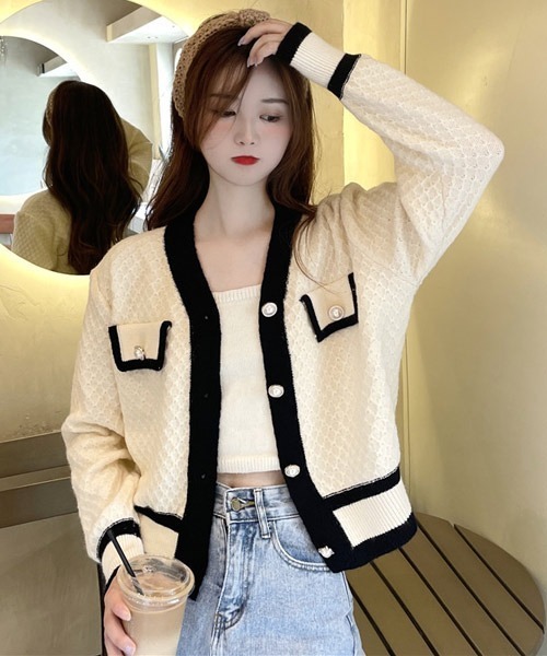 VIBGYOR Women(ヴィブジョー ウィメン)の「【KOREA SELECT】バイカラー ニット カーディガン(カーディガン/ボレロ・レディース・ホワイト/ブラック・FREE)」の9枚目の写真