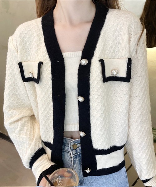 VIBGYOR Women(ヴィブジョー ウィメン)の「【KOREA SELECT】バイカラー ニット カーディガン(カーディガン/ボレロ・レディース・ホワイト/ブラック・FREE)」の10枚目の写真