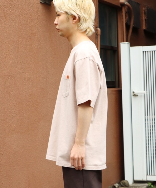 UNIVERSAL OVERALL(ユニバーサルオーバーオール)の「UNIVERSAL OVERALL/ユニバーサルオーバーオール POCKET TEE_PIGMENTDYE ポケットTピグメント 半袖Tシャツ(Tシャツ/カットソー・メンズ・ベージュ/オリーブ/サックスブルー/マスタード・M/XL/L)」の5枚目の写真