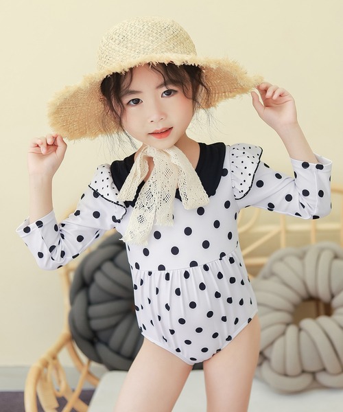 TeddyShop（テディショップ）の「キッズ水着 長袖襟付きドット柄フリルオールインワンスイムウェア+スイムキャップ 2点セット（水着・キッズ・ホワイト×ブラック・110cm/100cm/120cm/130cm）」の2枚目の写真