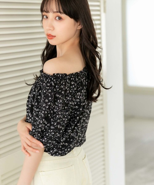 fifth(フィフス)の「小花柄プリントオフショルブラウス(Tシャツ/カットソー・レディース・ブラック/ラベンダー・M)」の10枚目の写真