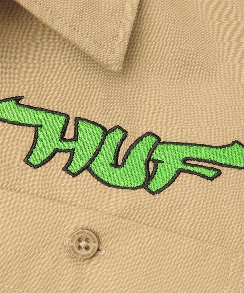 HUF X 420 コレクション スカンク ロゴ クルーネック Tシャツ HUF（ハフ）の「420 SKUNKY WORK SHIRT / HUF 【420 COLLECTION