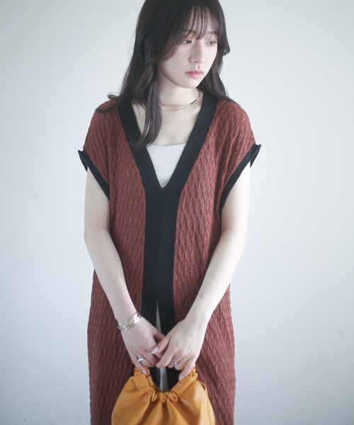 spoon store（スプーンストア）の「透かし編配色ニットワンピース（ワンピース・レディース・ブラック/ブラウン・フリー）」の14枚目の写真