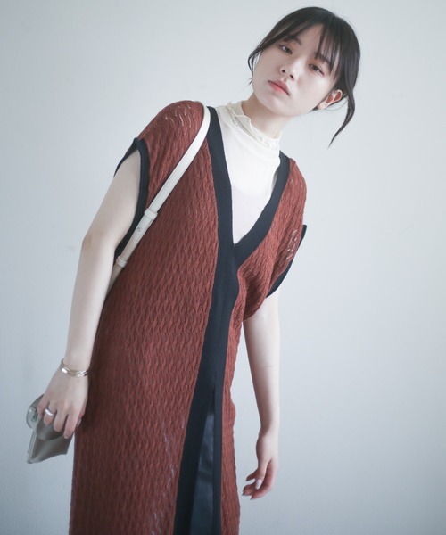spoon store（スプーンストア）の「透かし編配色ニットワンピース（ワンピース・レディース・ブラック/ブラウン・フリー）」の20枚目の写真