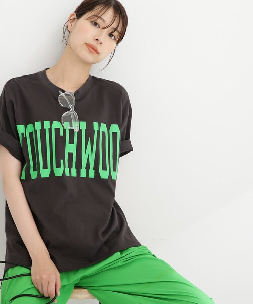 Cutie Blonde（キューティーブロンド）の「◆カレッジBIGロゴTシャツ（Tシャツ/カットソー・レディース・チャコールグレー/オフホワイト/オレンジ/ライトベージュ・02/03）」の3枚目の写真