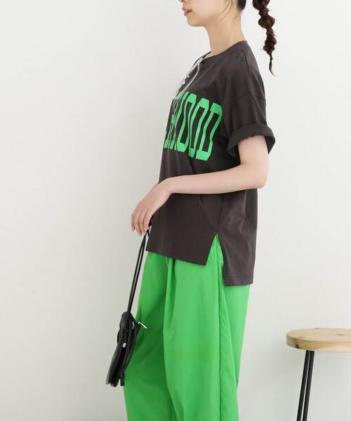 Cutie Blonde（キューティーブロンド）の「◆カレッジBIGロゴTシャツ（Tシャツ/カットソー・レディース・チャコールグレー/オフホワイト/オレンジ/ライトベージュ・02/03）」の19枚目の写真