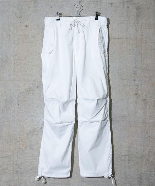 JOHN'S CLOSET(ジョンズクローゼット)の「【13】ナチュラルストレッチスノーパンツ(カーゴパンツ・メンズ・ホワイト/グレイッシュベージュ/ブラック・LARGE/MEDIUM)」の1枚目の写真