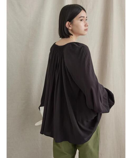 AMERICAN HOLIC（アメリカンホリック）の「レンチングＥＶラグランギャザーブラウス（シャツ/ブラウス・レディース・イエロー/ブルー/ブラック・L/M）」の9枚目の写真