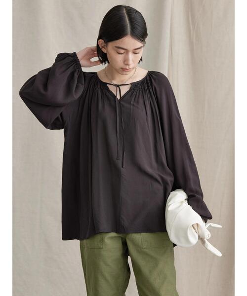 AMERICAN HOLIC（アメリカンホリック）の「レンチングＥＶラグランギャザーブラウス（シャツ/ブラウス・レディース・イエロー/ブルー/ブラック・L/M）」の16枚目の写真