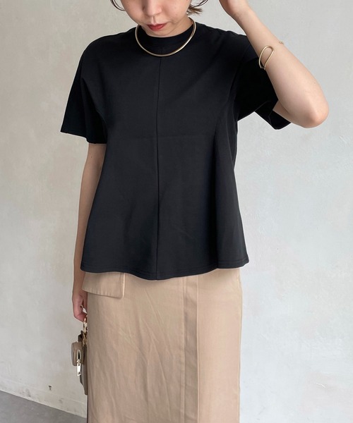 CAPRICIEUX LE'MAGE(カプリシューレマージュ)の「立体フレアTシャツ(Tシャツ/カットソー・レディース・ホワイト/ブラック/ベージュ・FREE)」の2枚目の写真