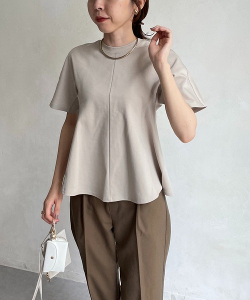 CAPRICIEUX LE'MAGE(カプリシューレマージュ)の「立体フレアTシャツ(Tシャツ/カットソー・レディース・ホワイト/ブラック/ベージュ・FREE)」の4枚目の写真