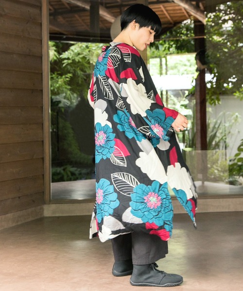 カヤ(カヤ)の「【カヤ】ジャポネズリ 銘仙牡丹UV羽織(カーディガン/ボレロ・レディース・ライトグレー/ネイビー/スミクロ・FREE)」の8枚目の写真