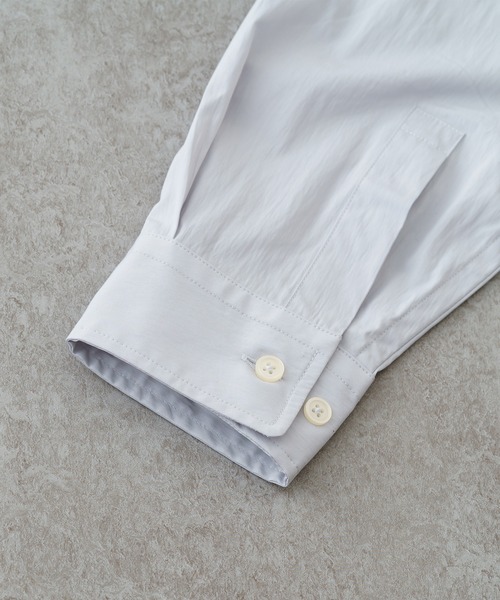 BRICK & SONS（ブリックアンドサンズ）の「SHELTECH リラックスバンドカラーシャツ＜ライトグレー＞（シャツ/ブラウス・メンズ・ライトグレー・LL/S/M/L）」の3枚目の写真