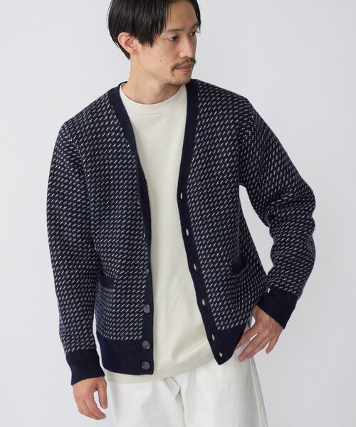 SHIPS(シップス)の「SHIPS: ジャカード バーズアイ Vネック カーディガン(カーディガン/ボレロ・メンズ・ネイビー/グレー/ブラウン・MEDIUM/LARGE/SMALL)」の20枚目の写真