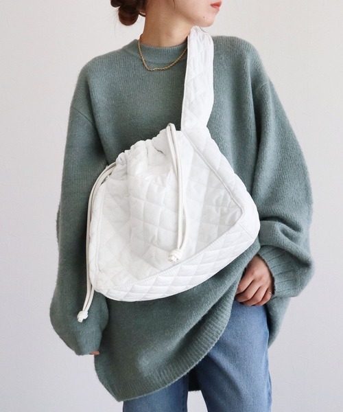 reca(レカ)の「【ZOZOTOWN限定】キルティングショルダーバッグ(ショルダーバッグ・レディース・オフホワイト/ブルー・ONESIZE)」の3枚目の写真