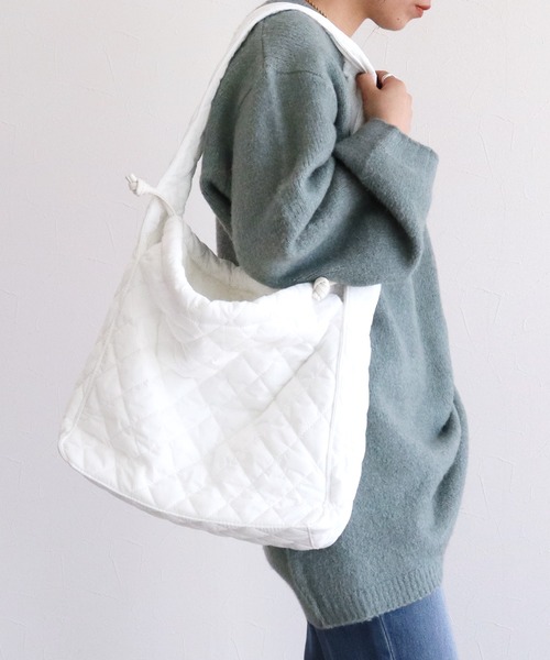 reca(レカ)の「【ZOZOTOWN限定】キルティングショルダーバッグ(ショルダーバッグ・レディース・オフホワイト/ブルー・ONESIZE)」の6枚目の写真