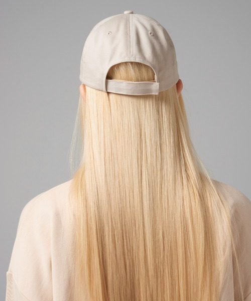 SINK kotohayokozawa（シンク コトハヨコザワ）の「【Nukeme×SINK】GLITCH EMBROIDERY　CAP（キャップ・レディース・ベージュ/ネイビー・FREE）」の6枚目の写真