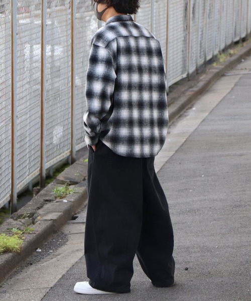 ILL'S（イルズ）の「ビッグシルエットオンブレチェックシャツジャケット【ILL’S】（その他アウター・メンズ・レッド/ブラック/グリーン/ブラウン・FREE）」の19枚目の写真