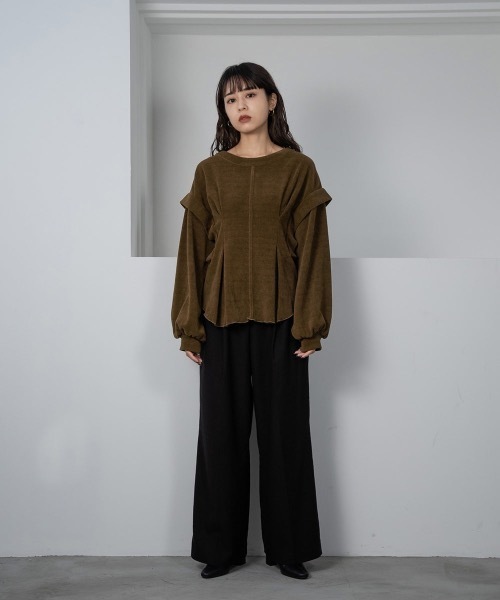 Amiur(エミレ)の「shoulder tuck knit sew(ニット/セーター・レディース・カーキ/ベージュ・FREE)」の1枚目の写真