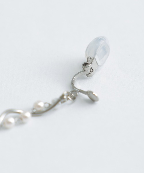 PourVous（プールヴー）の「パール チェーンイヤリング 結婚式 同窓会 オケージョン 二次会 （イヤリング・レディース・ゴールド/シルバー・FREE）」の5枚目の写真