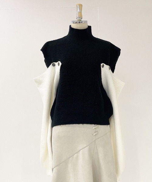 ANDGEEBEE（アンジービー）の「ハイネックオープンショルダーニット（ニット/セーター・レディース・ブラック×ホワイト/ライトカーキ・MEDIUM）」の13枚目の写真