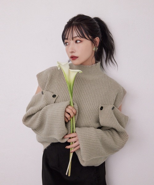 ANDGEEBEE（アンジービー）の「ハイネックオープンショルダーニット（ニット/セーター・レディース・ブラック×ホワイト/ライトカーキ・MEDIUM）」の9枚目の写真