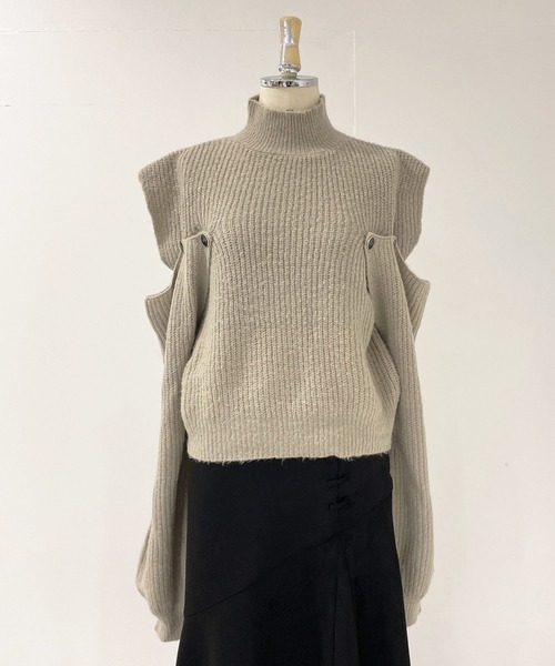 ANDGEEBEE（アンジービー）の「ハイネックオープンショルダーニット（ニット/セーター・レディース・ブラック×ホワイト/ライトカーキ・MEDIUM）」の20枚目の写真