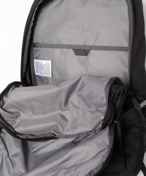 THE NORTH FACE(ザノースフェイス)の「THE NORTH FACE / ノースフェイス VAULT ボルト バックパック(バックパック/リュック・メンズ・ブラック・FREE)」の4枚目の写真