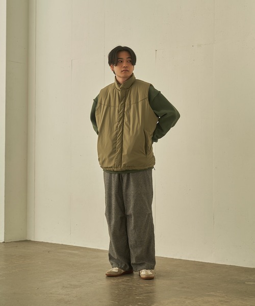 INTER FACTORY(インターファクトリー)の「YOEL - over padding vest / オーバーパデッドベスト(ベスト・メンズ・ブルー/カーキ/ベージュ・FREE)」の20枚目の写真