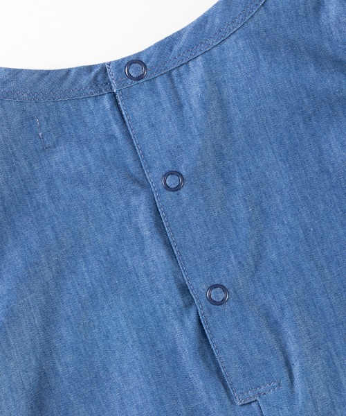 trois lapins kp（トロワラパンケーピー）の「肩開きデザイン デニムワンピース(110～130cm)（ワンピース・キッズ・ネイビー・110cm/120cm/130cm）」の9枚目の写真