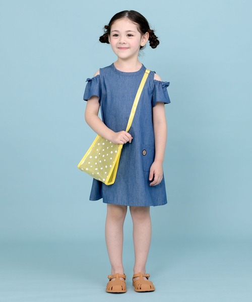 trois lapins kp（トロワラパンケーピー）の「肩開きデザイン デニムワンピース(110～130cm)（ワンピース・キッズ・ネイビー・110cm/120cm/130cm）」の4枚目の写真