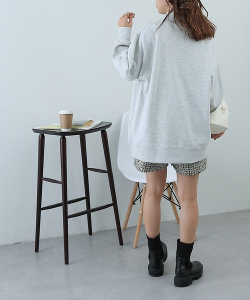 COLONY 2139（コロニートゥーワンスリーナイン）の「裏毛ハイネックプルオーバー（スウェット・レディース・ライトグレー/ブラック/オフホワイト/ブルー・FREE）」の19枚目の写真