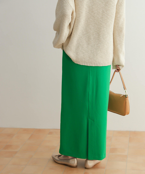 URBAN RESEARCH DOORS（アーバンリサーチドアーズ）の「カラーストレッチタイトスカート（スカート・レディース・グリーン/アイボリー・SMALL/MEDIUM）」の21枚目の写真