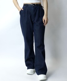 ピンタックセミフレアデニムパンツ