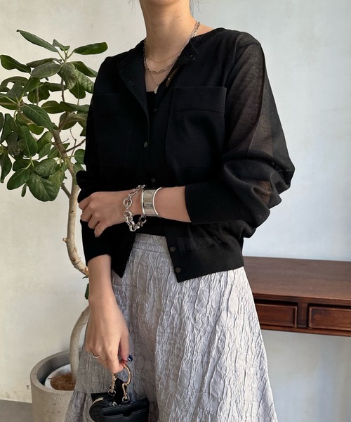 DouDou（ドゥドゥ）の「シアーコンパクトポケットカーディガン（カーディガン/ボレロ・レディース・ブラック/オフホワイト/ピンク/ブルー・FREE）」の18枚目の写真